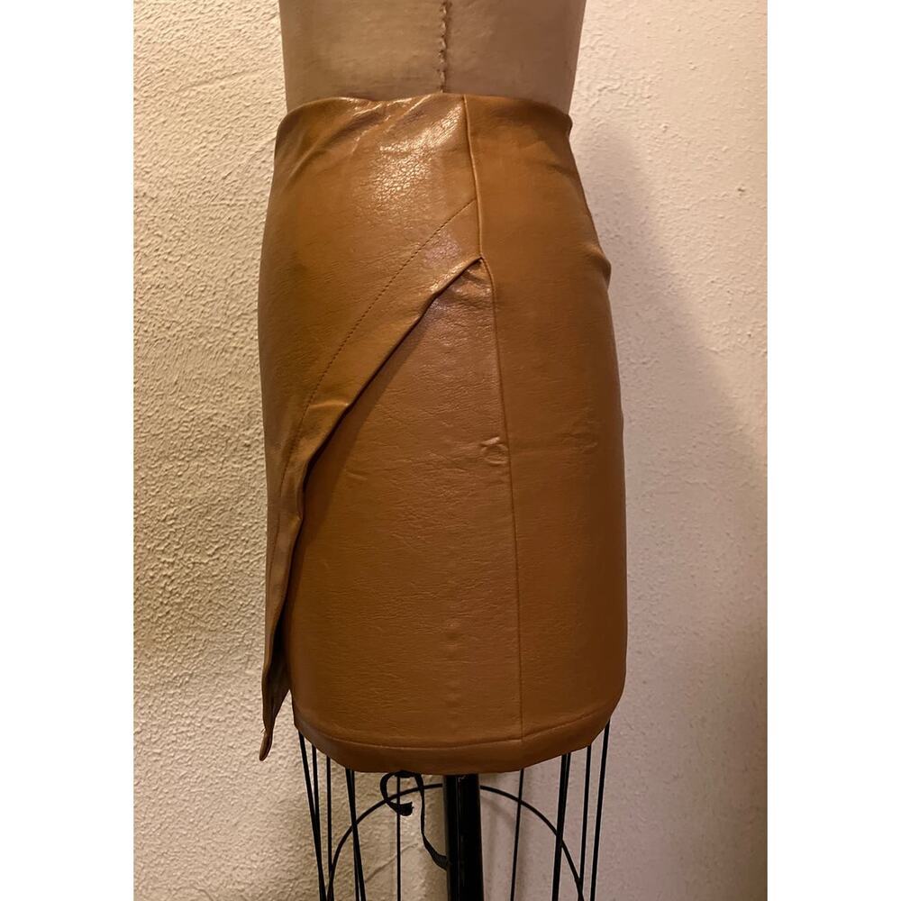 NiMin Clothing Co. Faux Leather Crossover Hem Skirt Tan NWT Size S - Picture 3 of 6
